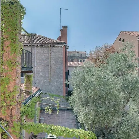 Casa Abate *